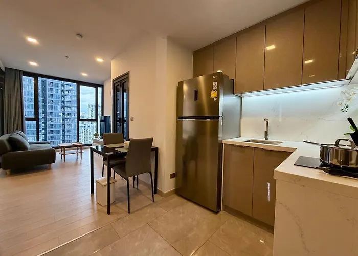 Near Jodd Fairs With Pool, Movie Theater & Patio