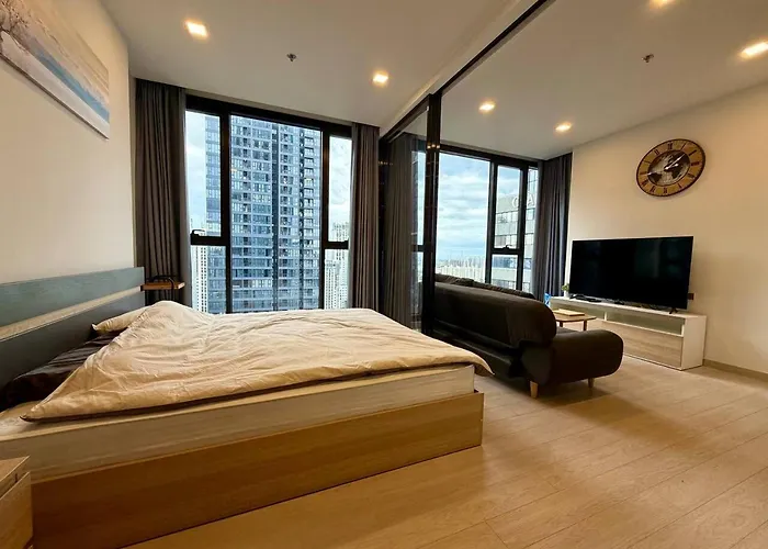 Near Jodd Fairs With Pool, Movie Theater & Patio *