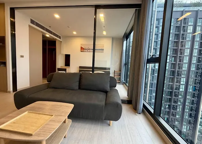 Near Jodd Fairs With Pool, Movie Theater & Patio