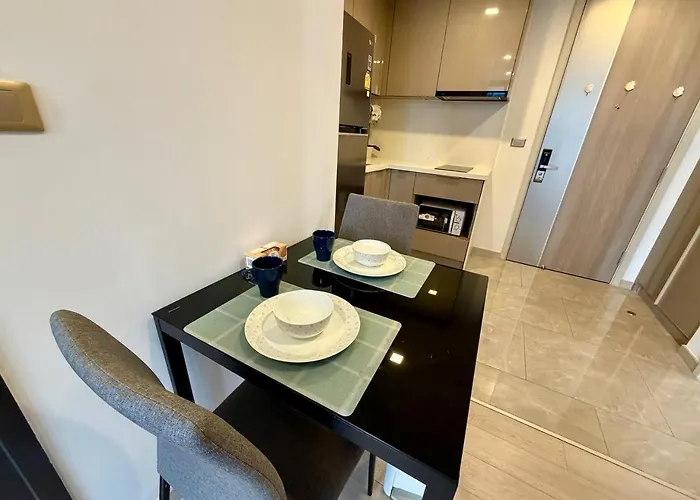 Near Jodd Fairs With Pool, Movie Theater & Patio