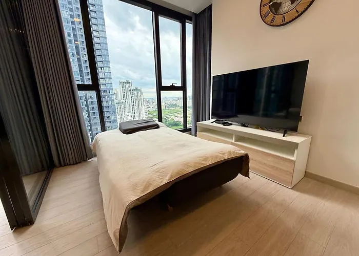Near Jodd Fairs With Pool, Movie Theater & Patio *