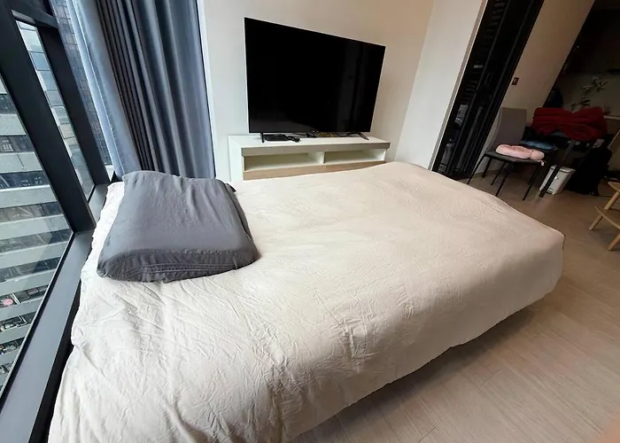 Apartment Near Jodd Fairs With Pool, Movie Theater & Patio