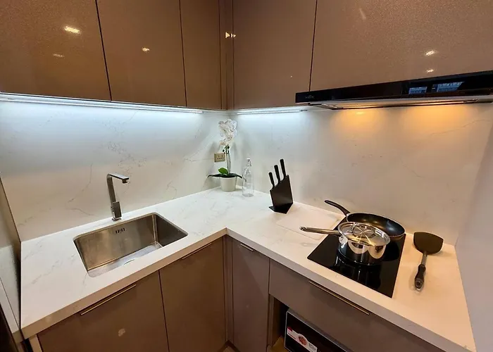 Near Jodd Fairs With Pool, Movie Theater & Patio Apartment Bangkok