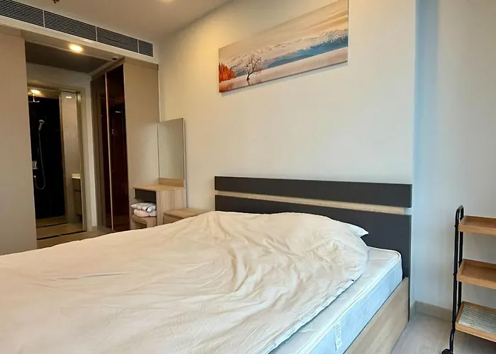 Near Jodd Fairs With Pool, Movie Theater & Patio