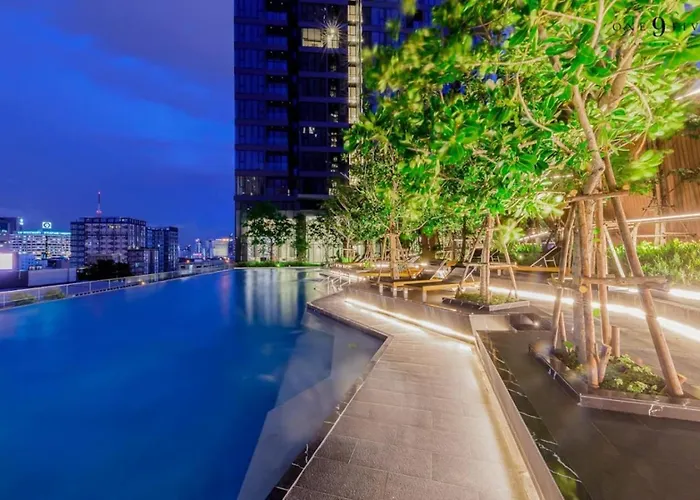 Near Jodd Fairs With Pool, Movie Theater & Patio Apartment *