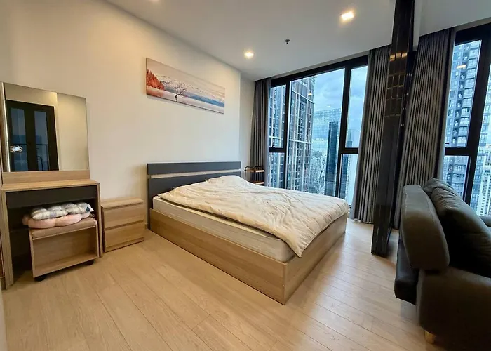 Near Jodd Fairs With Pool, Movie Theater & Patio *