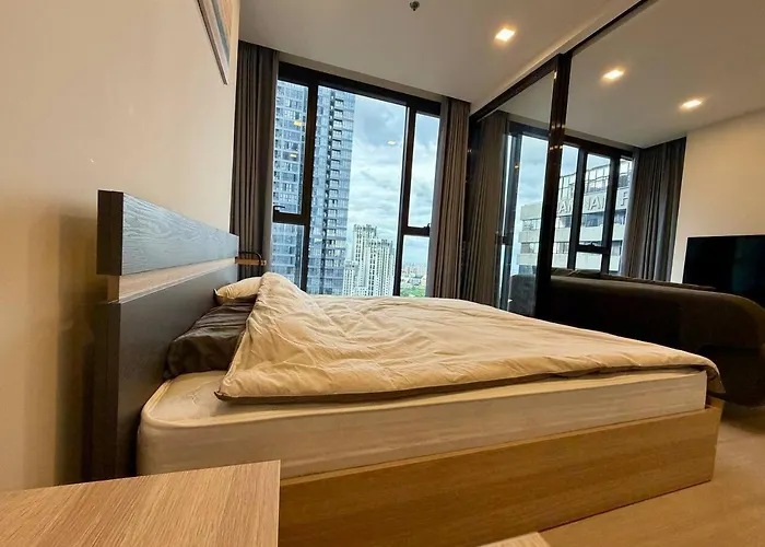 Near Jodd Fairs With Pool, Movie Theater & Patio Apartment *